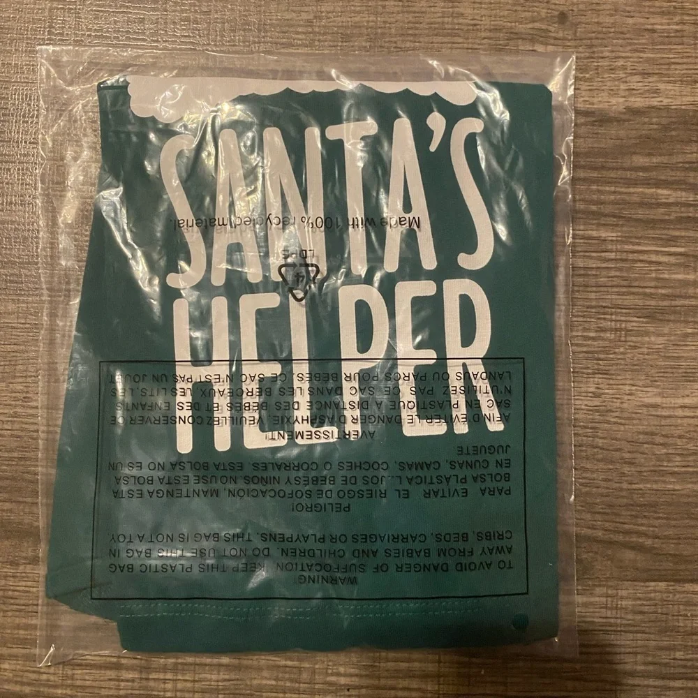 NEW - The Children’s Place Unisex Santa's Helper Graphic Tee -Park Bench Green